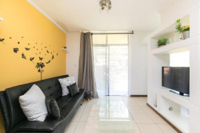 Spacious 1 Bed in a secure golf estate.WIFI, Roodepoort